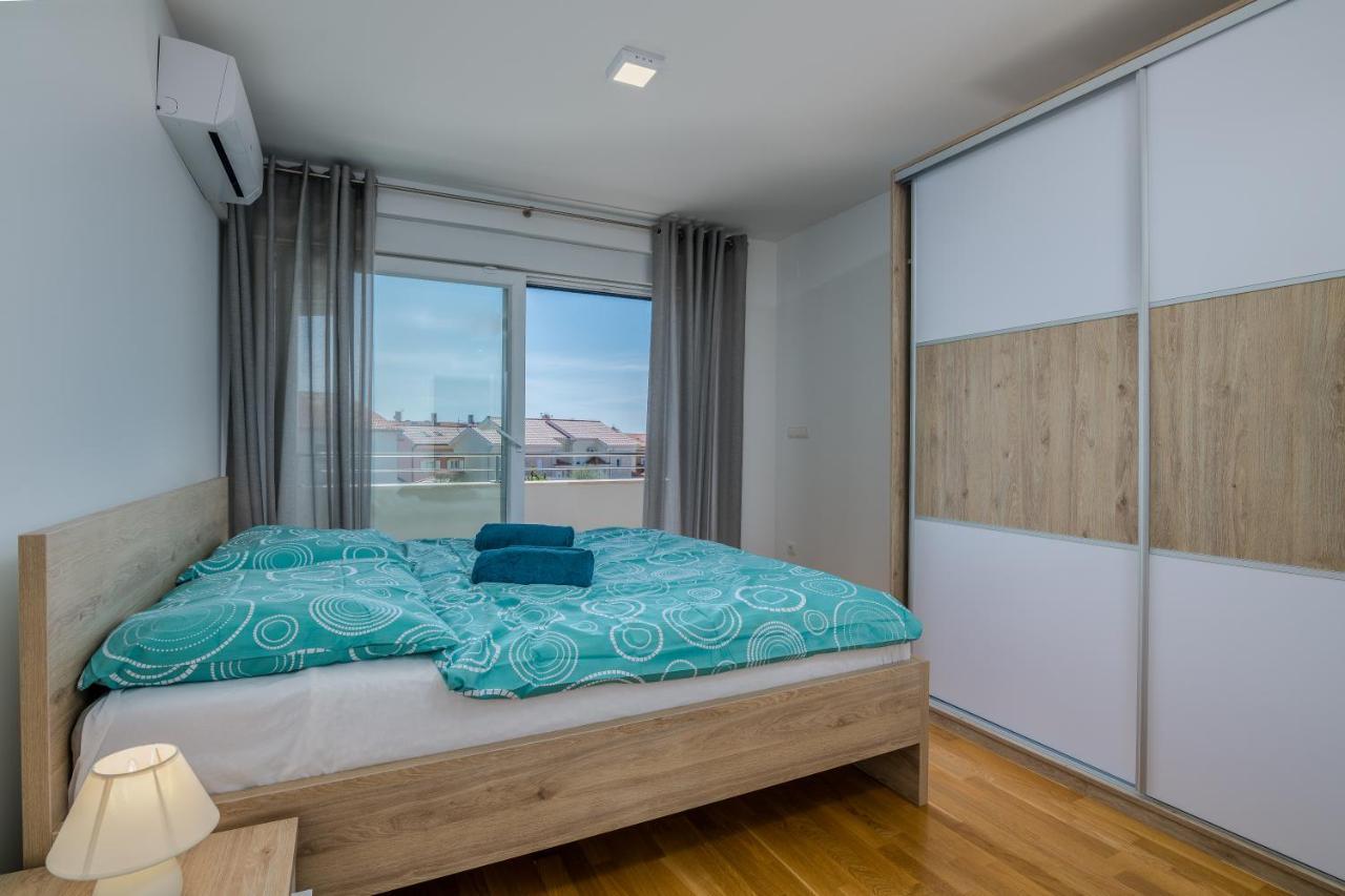 Appartment Divine Кърк Екстериор снимка