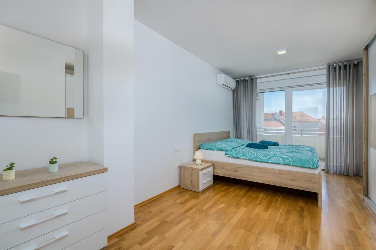 Appartment Divine Кърк Екстериор снимка